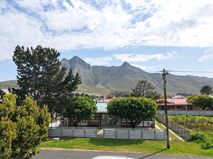 4 Bedroom Property for Sale in Kleinmond Western Cape